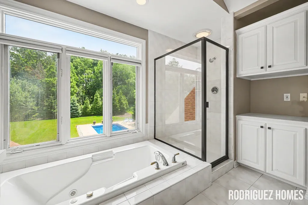 2246 Cascade Lakes Circle SE Cascade Charter Township MI 49546