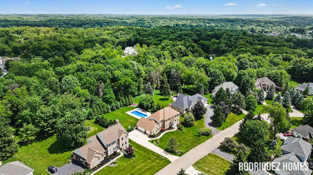 2246 Cascade Lakes Circle SE Cascade Charter Township MI 49546