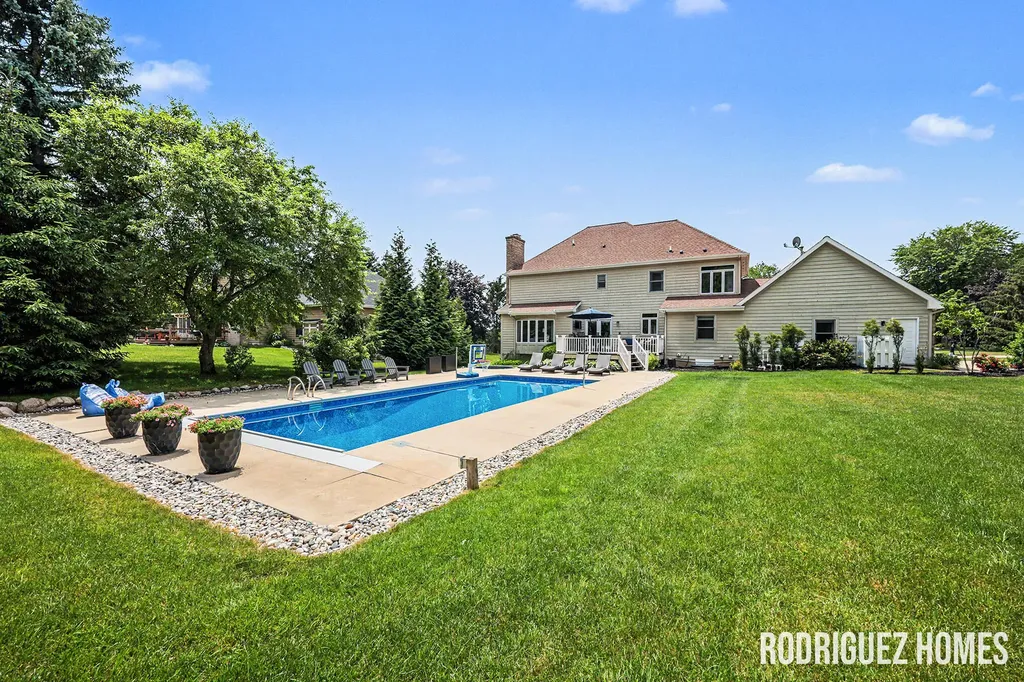 2246 Cascade Lakes Circle SE Cascade Charter Township MI 49546