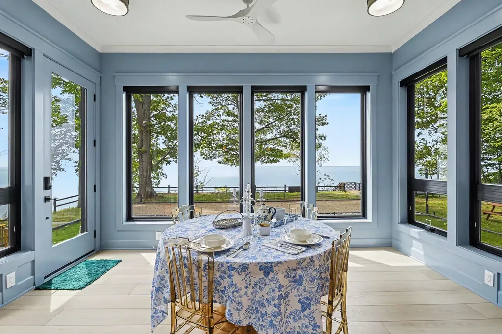 2578 Lakeshore Drive Saugatuck Township MI 49408