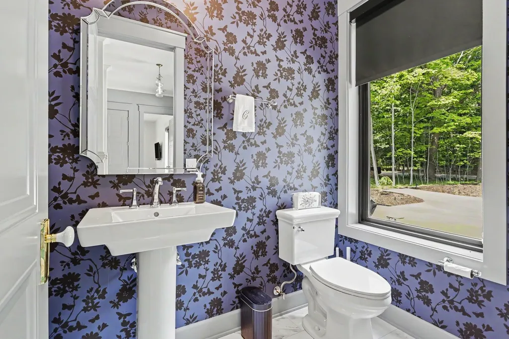 2578 Lakeshore Drive Saugatuck Township MI 49408