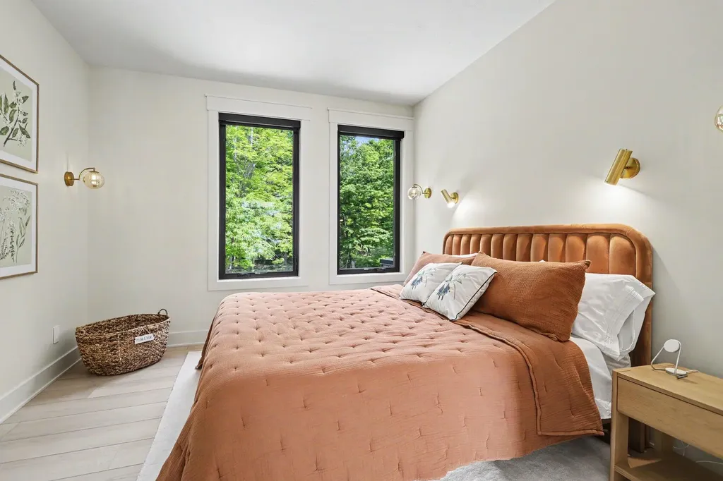 2578 Lakeshore Drive Saugatuck Township MI 49408