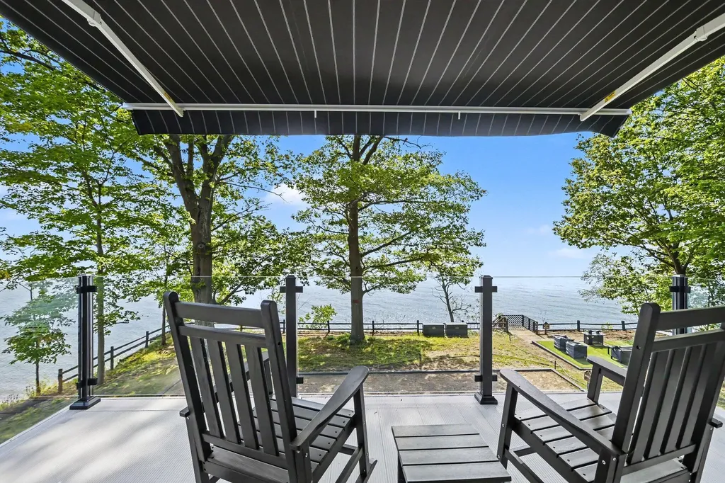 2578 Lakeshore Drive Saugatuck Township MI 49408