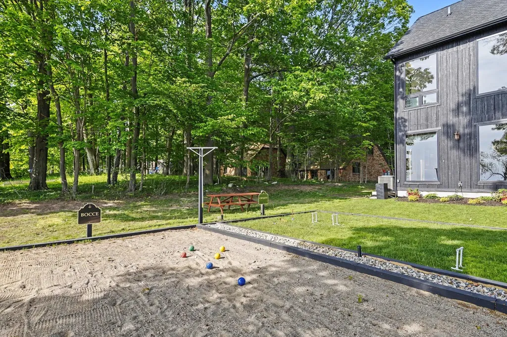 2578 Lakeshore Drive Saugatuck Township MI 49408