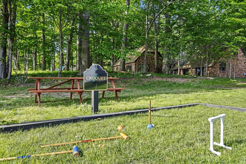 2578 Lakeshore Drive Saugatuck Township MI 49408