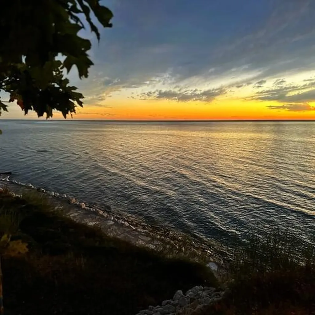 2578 Lakeshore Drive Saugatuck Township MI 49408