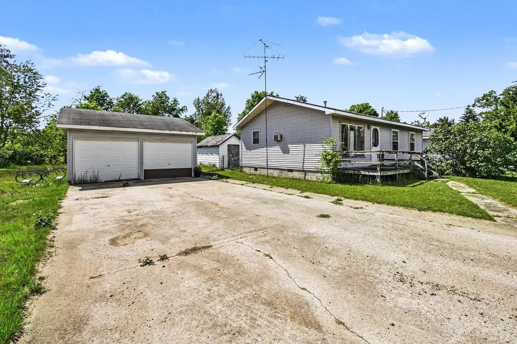 561 Pembroke Drive Grayling Charter Township MI 49738