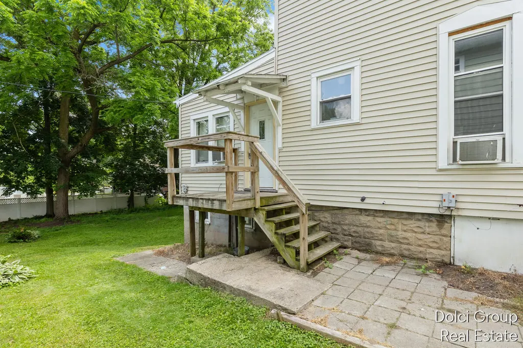 145 Lafayette Street Ionia City MI 48846