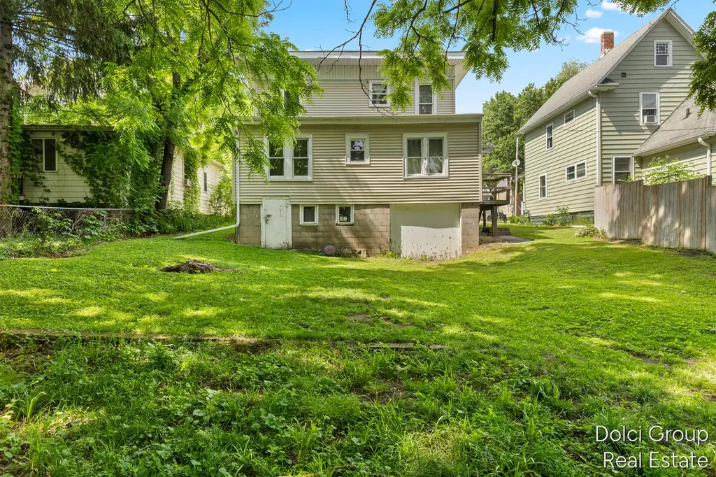 145 Lafayette Street Ionia City MI 48846