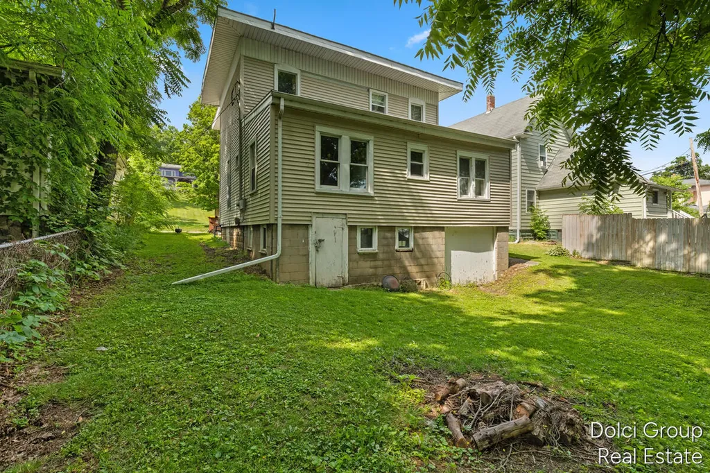 145 Lafayette Street Ionia City MI 48846