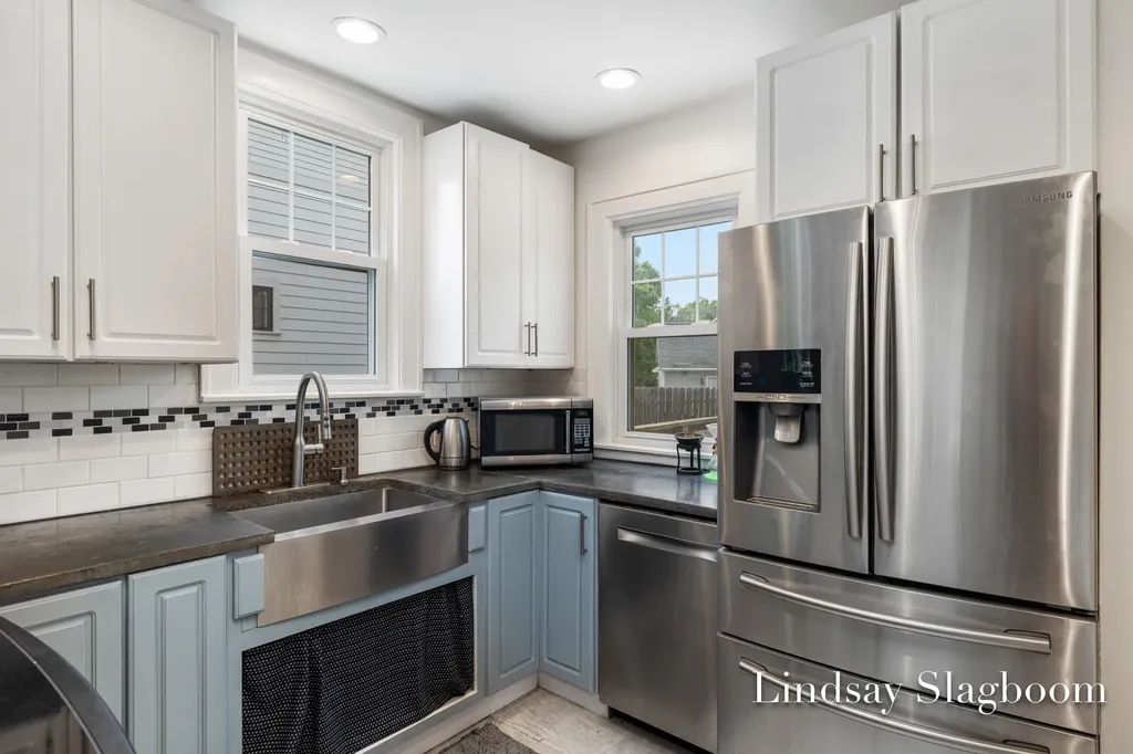 843 Orchard Avenue SE East Grand Rapids City MI 49506