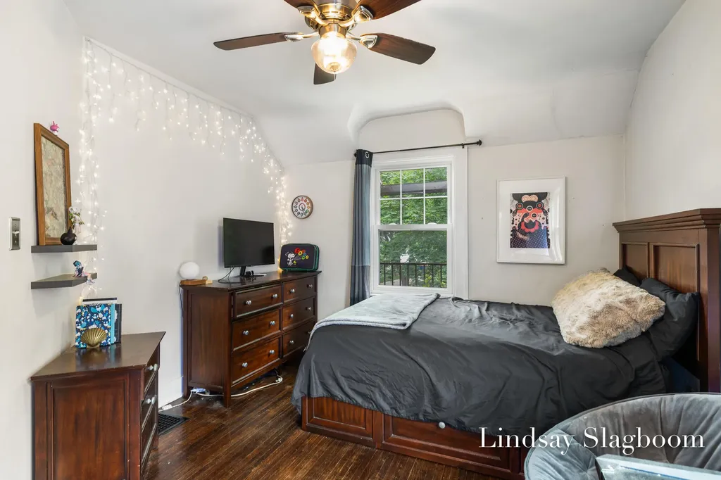 843 Orchard Avenue SE East Grand Rapids City MI 49506
