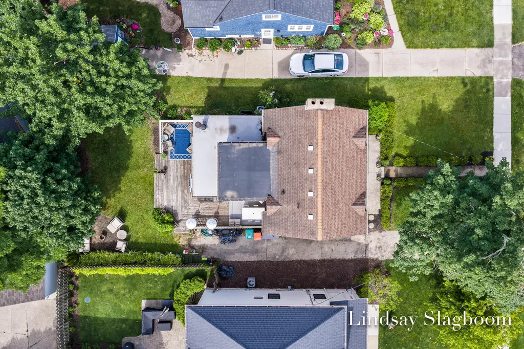 843 Orchard Avenue SE East Grand Rapids City MI 49506