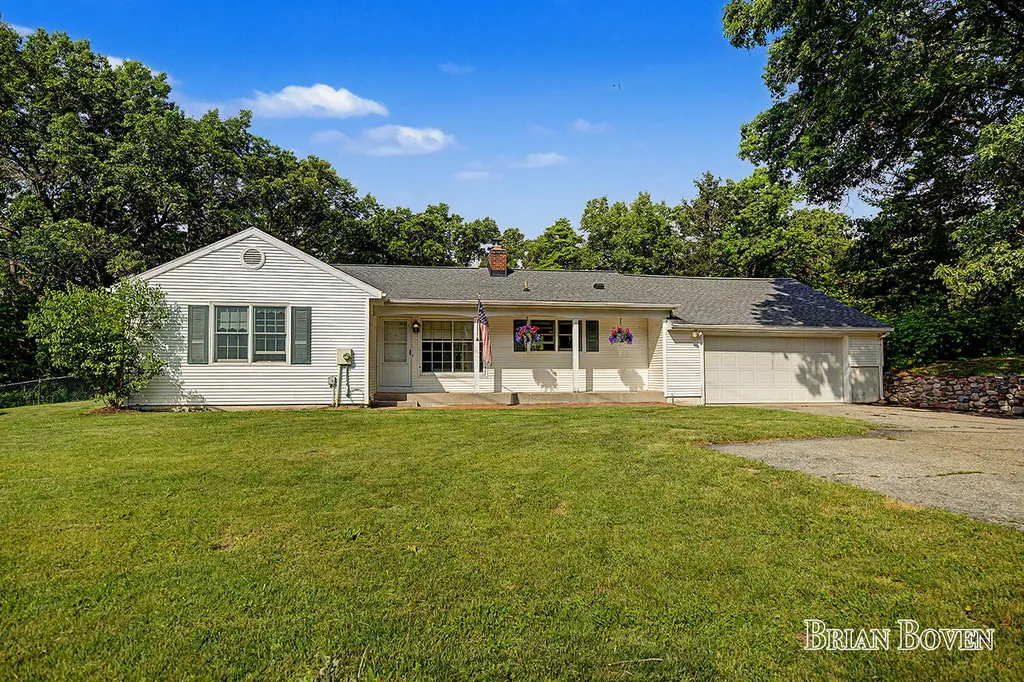 4383 Honey Creek Avenue NE Cannon Township MI 49301