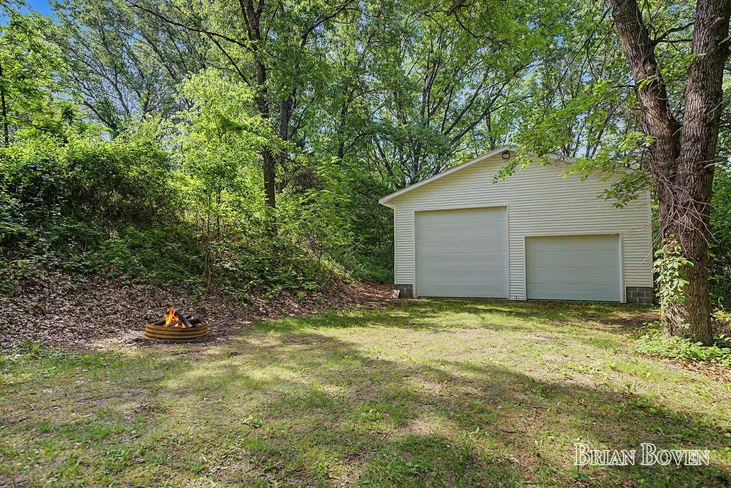 4383 Honey Creek Avenue NE Cannon Township MI 49301