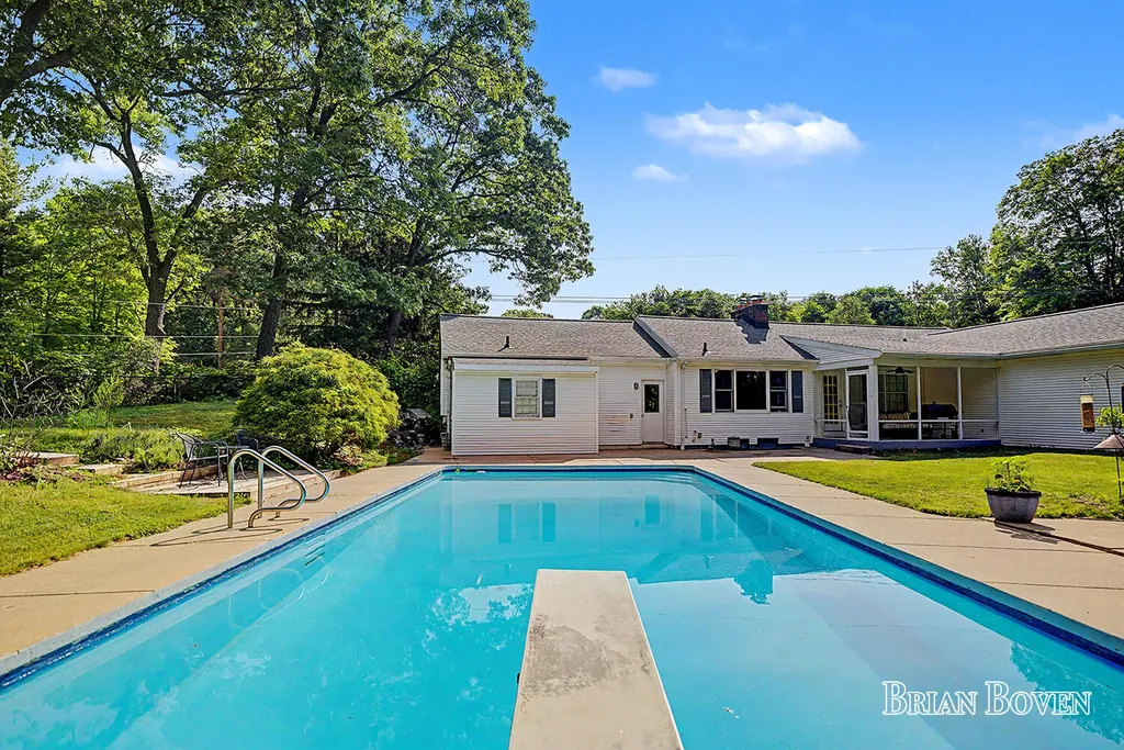 4383 Honey Creek Avenue NE Cannon Township MI 49301