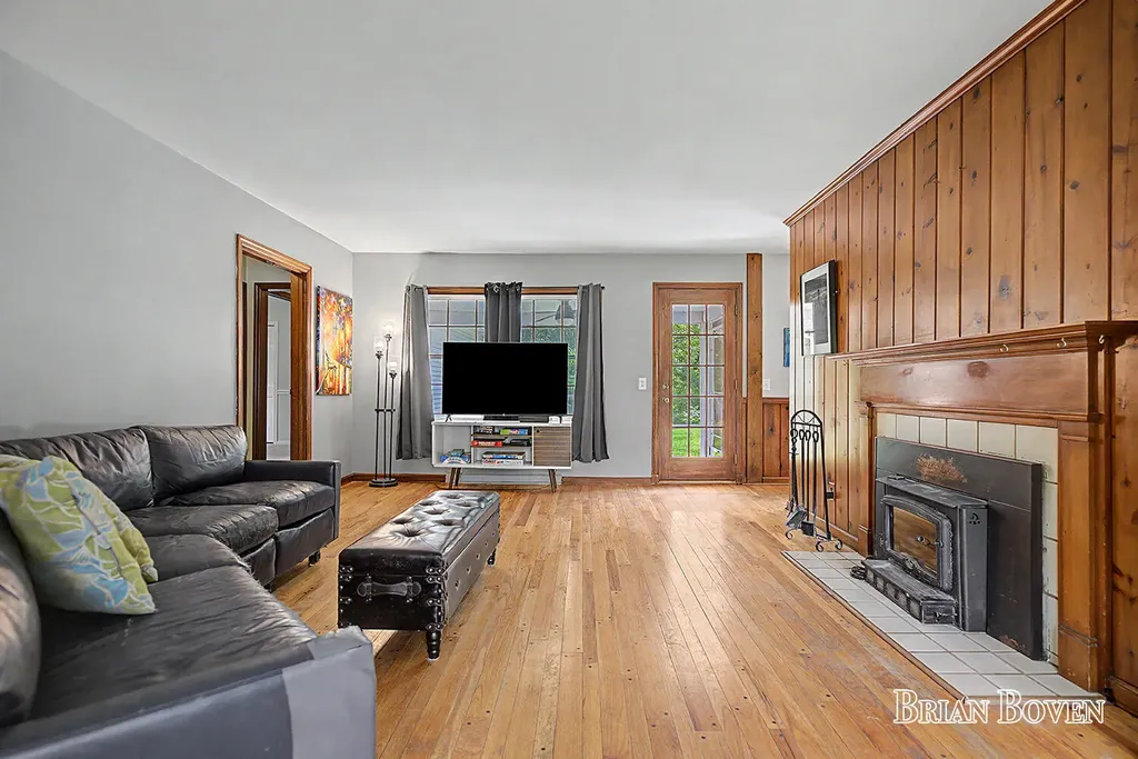 4383 Honey Creek Avenue NE Cannon Township MI 49301
