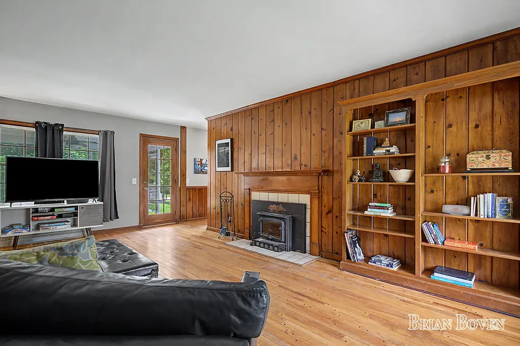 4383 Honey Creek Avenue NE Cannon Township MI 49301