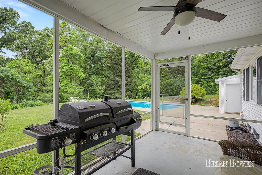 4383 Honey Creek Avenue NE Cannon Township MI 49301