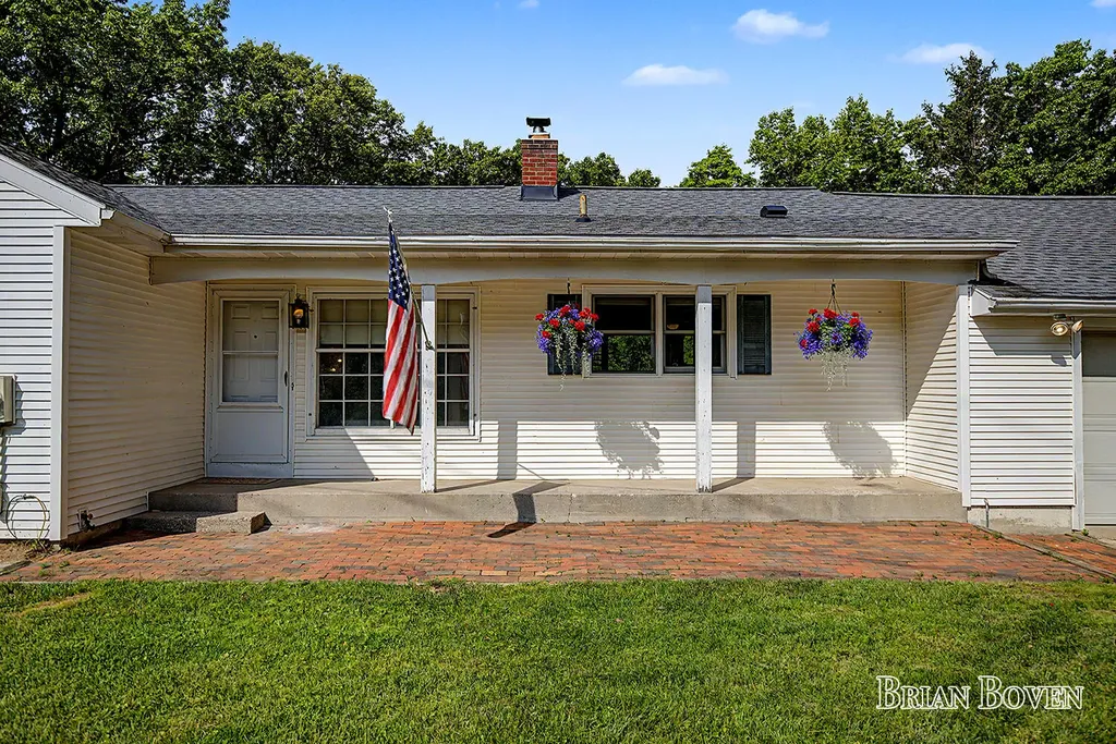 4383 Honey Creek Avenue NE Cannon Township MI 49301
