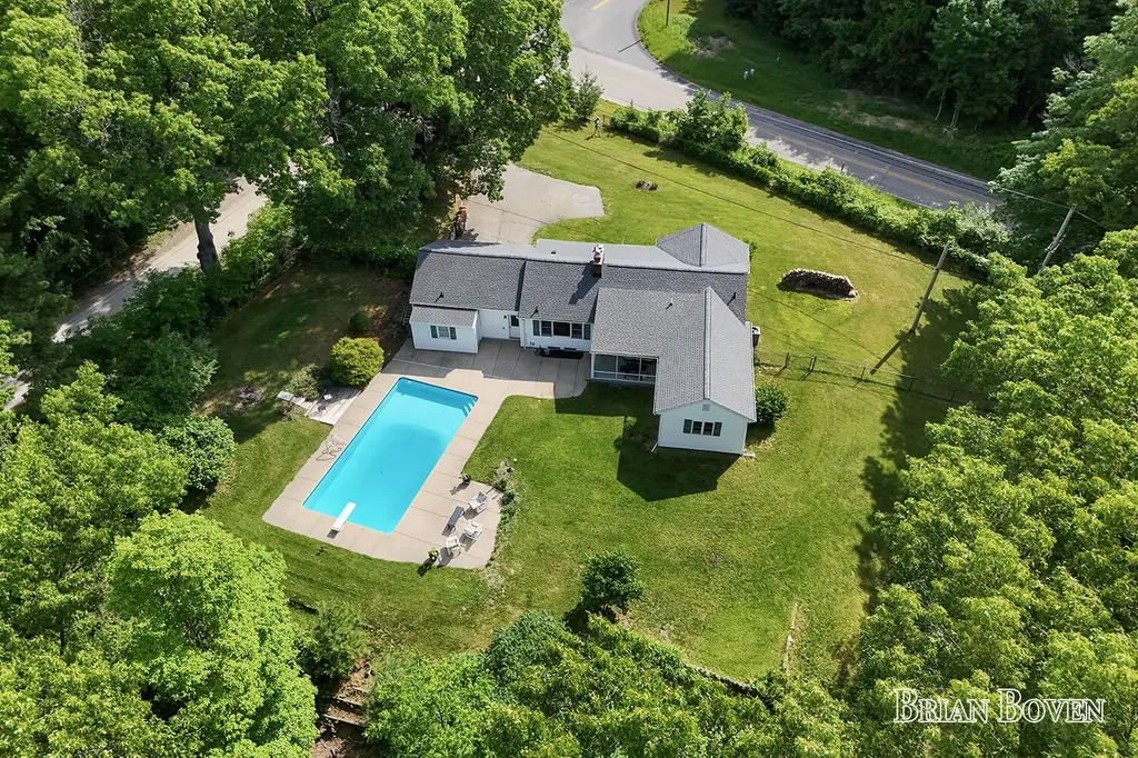 4383 Honey Creek Avenue NE Cannon Township MI 49301
