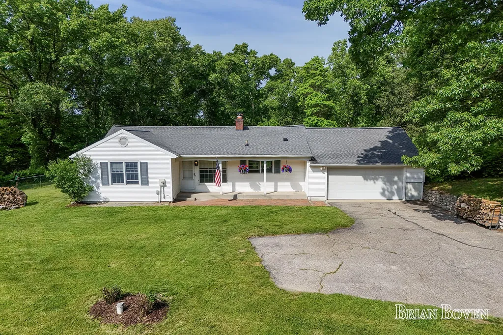 4383 Honey Creek Avenue NE Cannon Township MI 49301