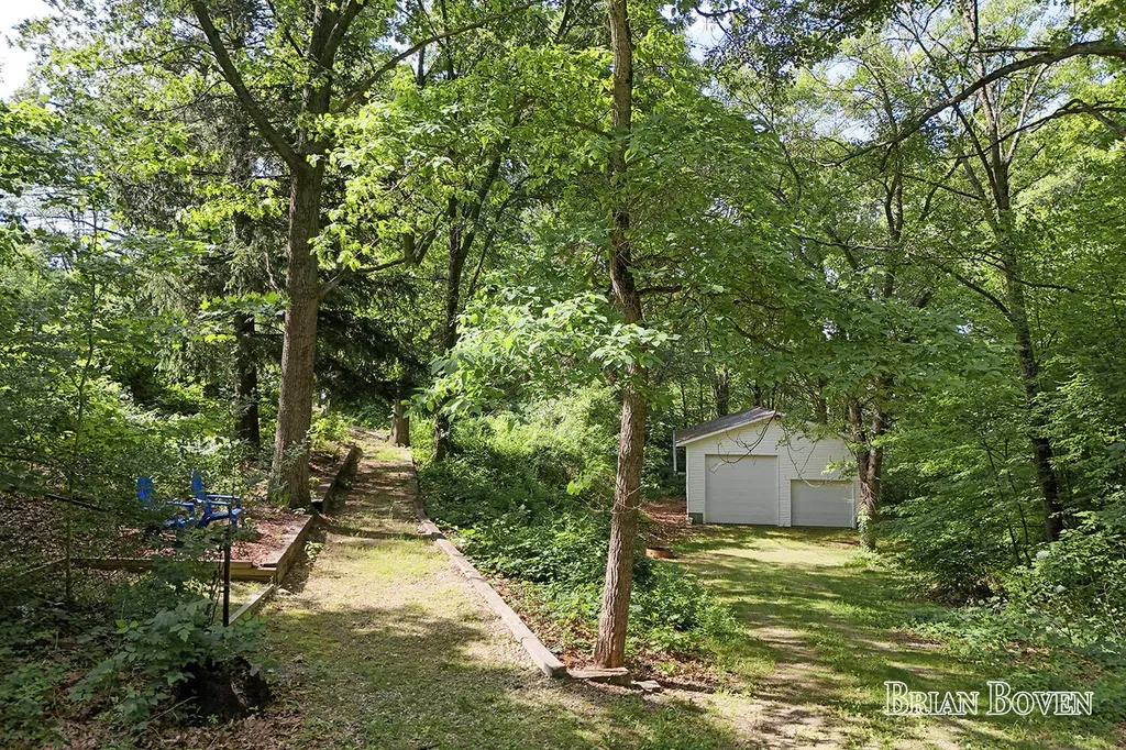 4383 Honey Creek Avenue NE Cannon Township MI 49301