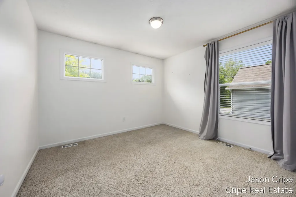 3523 Long Grove Drive SE Kentwood City MI 49512