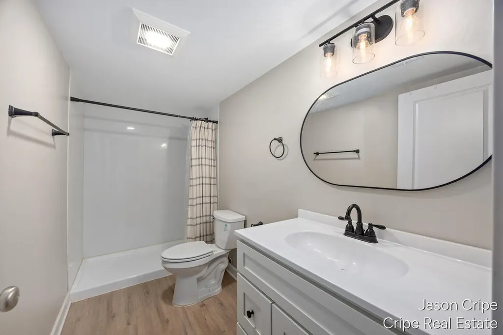 3523 Long Grove Drive SE Kentwood City MI 49512