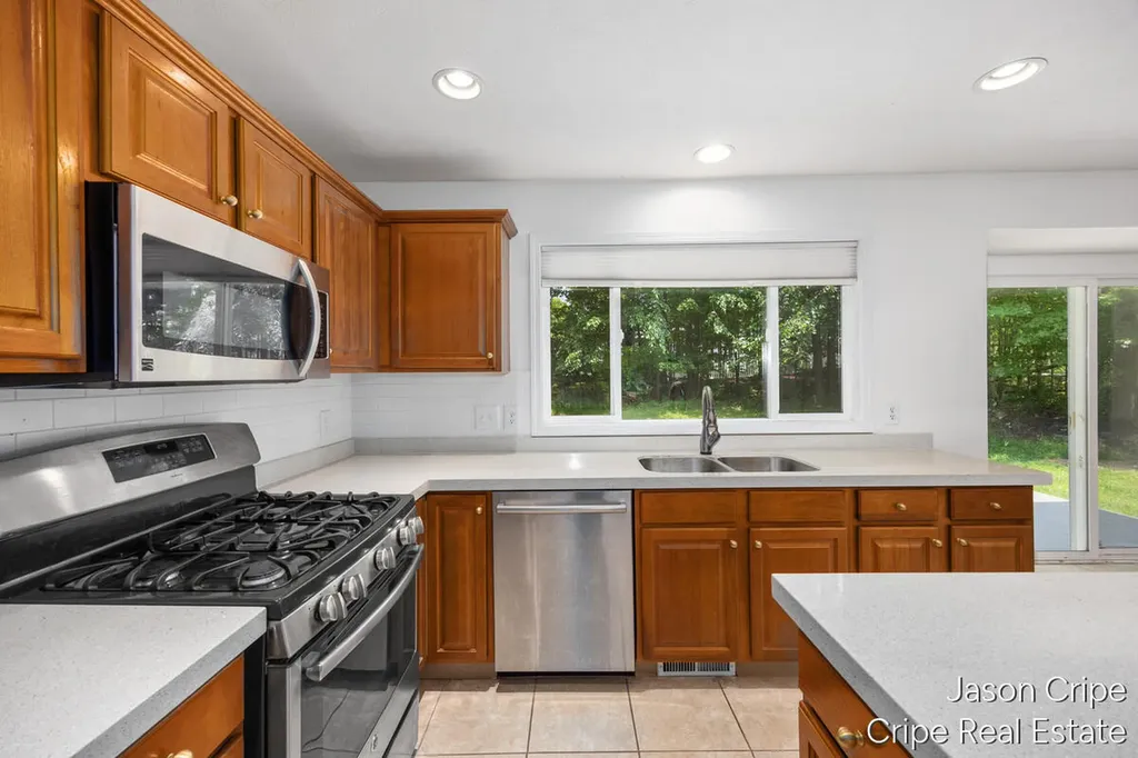 3523 Long Grove Drive SE Kentwood City MI 49512