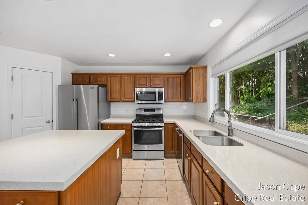 3523 Long Grove Drive SE Kentwood City MI 49512