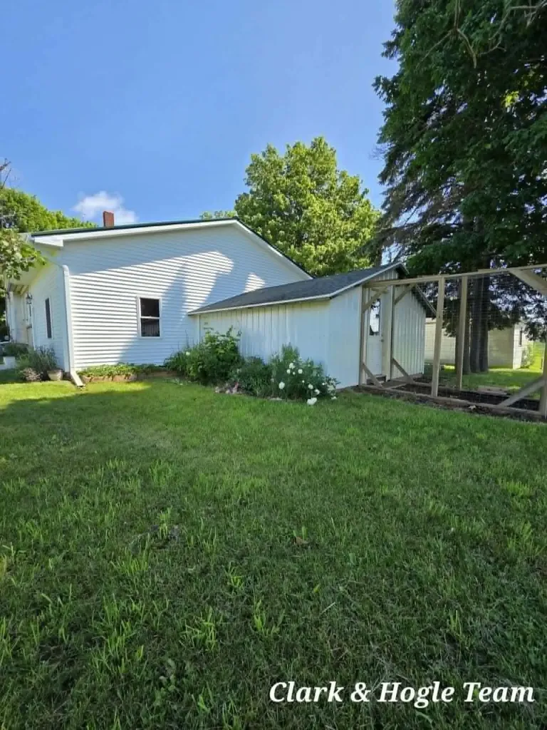 14675 W Hanses Road Westphalia Township MI 48894
