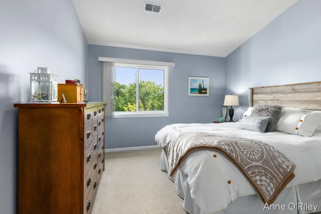 8621 S Jasonville Court SE Caledonia Township MI 49316