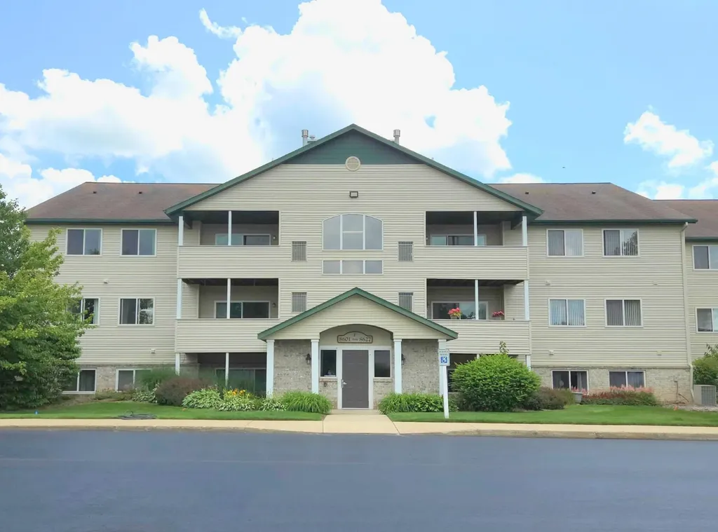 8621 S Jasonville Court SE Caledonia Township MI 49316