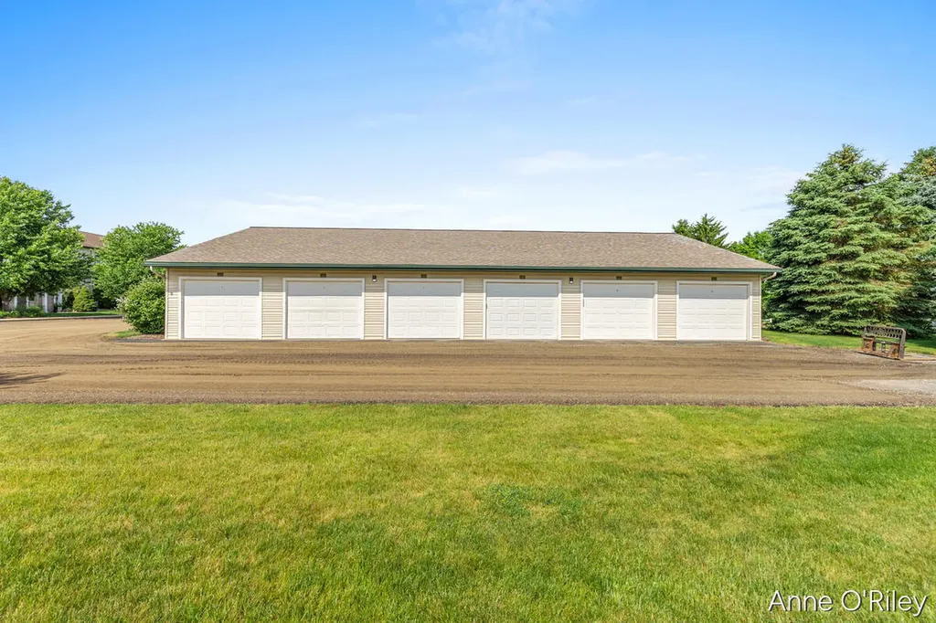 8621 S Jasonville Court SE Caledonia Township MI 49316