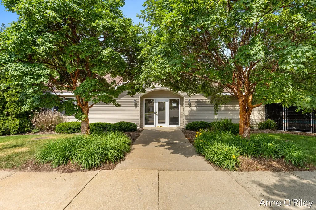 8621 S Jasonville Court SE Caledonia Township MI 49316