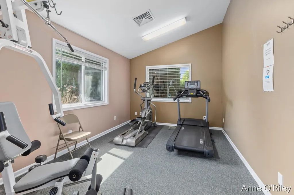 8621 S Jasonville Court SE Caledonia Township MI 49316