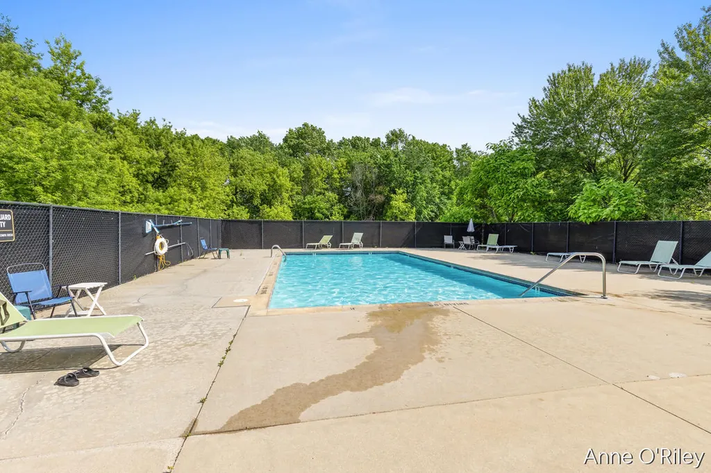 8621 S Jasonville Court SE Caledonia Township MI 49316