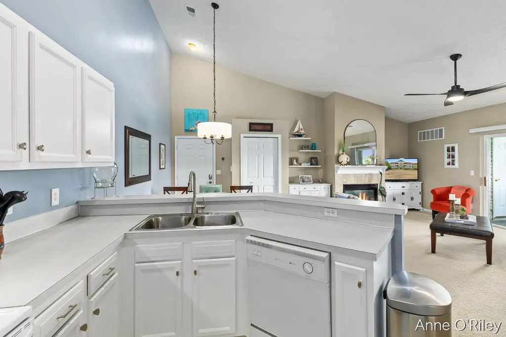 8621 S Jasonville Court SE Caledonia Township MI 49316