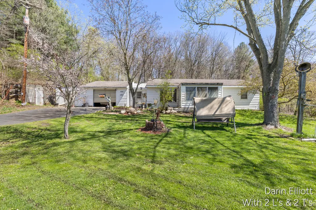 956 Prairie Creek Road Ionia Township MI 48846