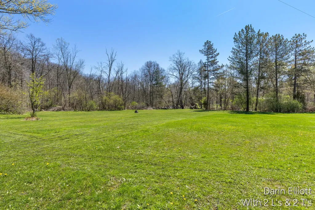 956 Prairie Creek Road Ionia Township MI 48846
