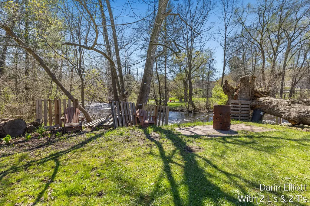 956 Prairie Creek Road Ionia Township MI 48846