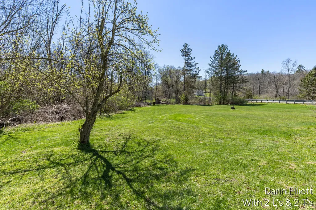 956 Prairie Creek Road Ionia Township MI 48846