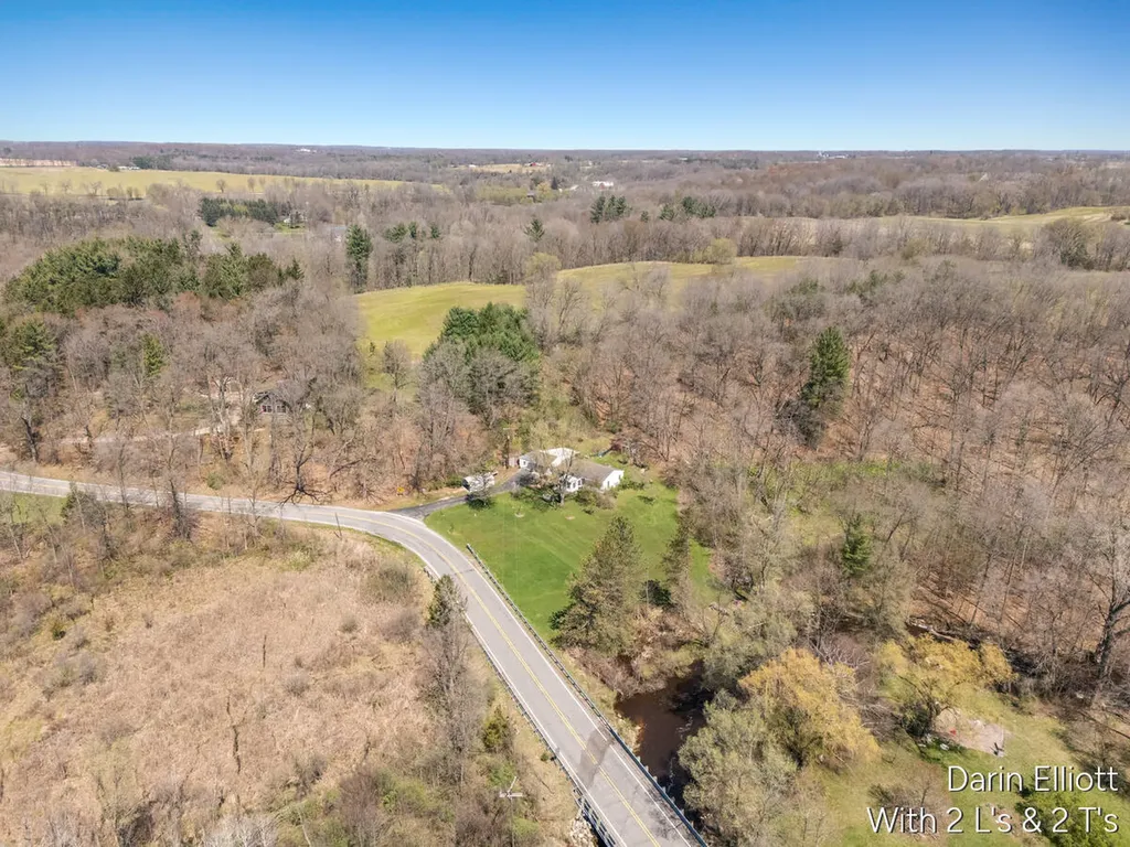 956 Prairie Creek Road Ionia Township MI 48846