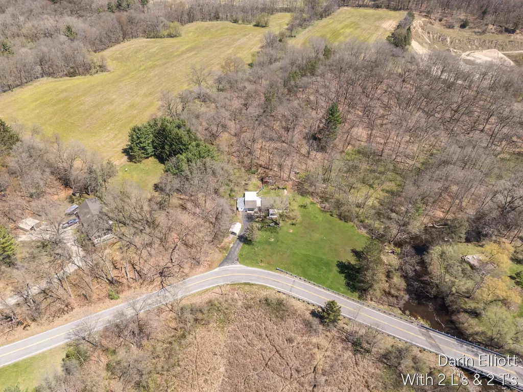 956 Prairie Creek Road Ionia Township MI 48846