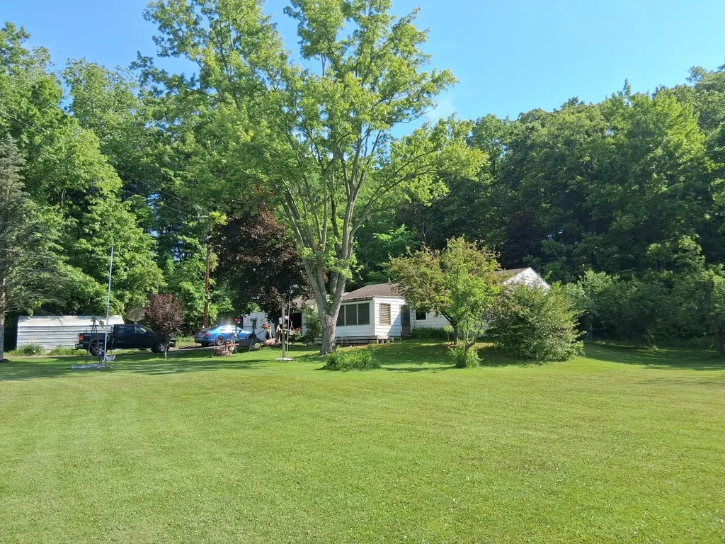 956 Prairie Creek Road Ionia Township MI 48846