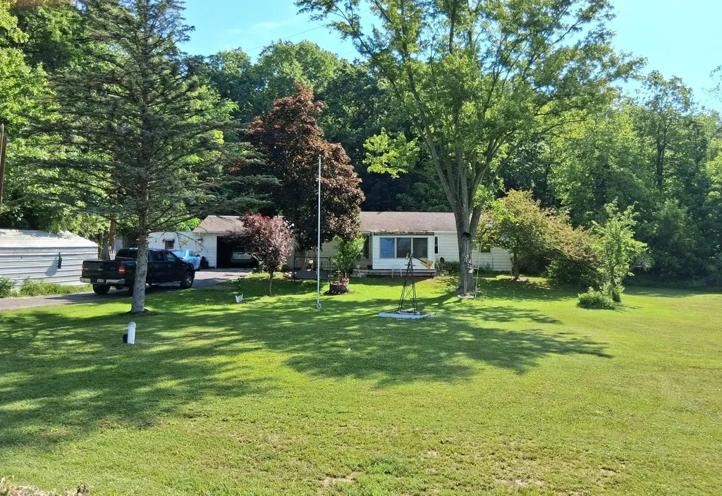 956 Prairie Creek Road Ionia Township MI 48846