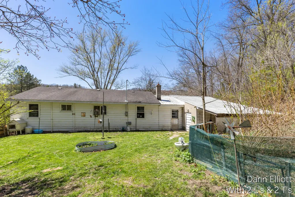 956 Prairie Creek Road Ionia Township MI 48846