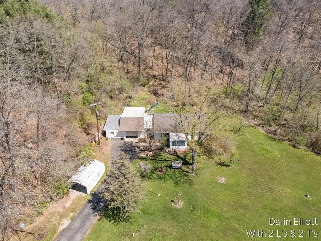 956 Prairie Creek Road Ionia Township MI 48846