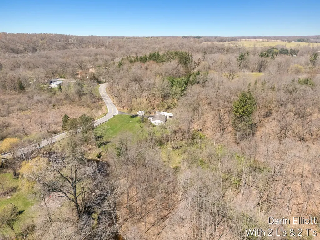 956 Prairie Creek Road Ionia Township MI 48846
